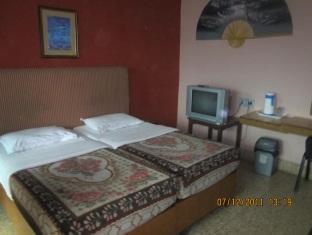 ורנאסי Hotel Ajaya מראה חיצוני תמונה
