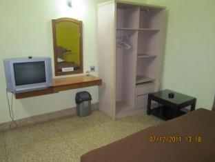ורנאסי Hotel Ajaya מראה חיצוני תמונה